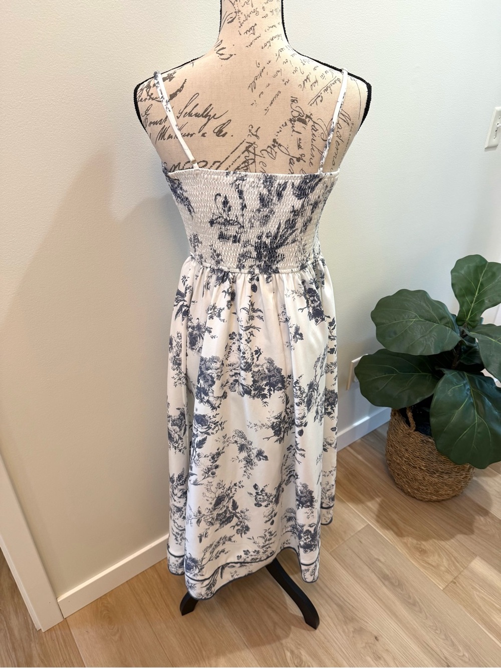 Baltic Born Bellagio Midi Dress NWT Medium Slate Floral Smocked Cottagecore - Picture 2 of 9